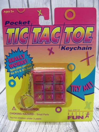 Tic tac toe mini - game, keychain