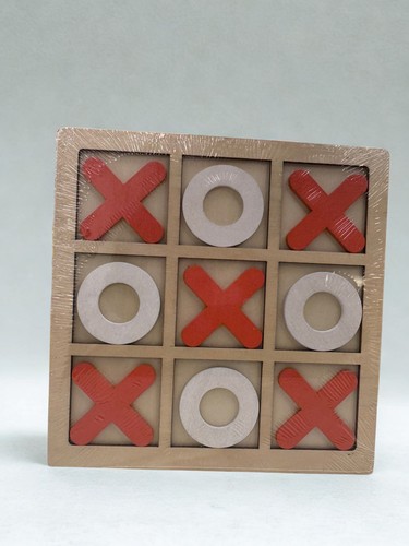 Mini wooden tic tac toe - tac,